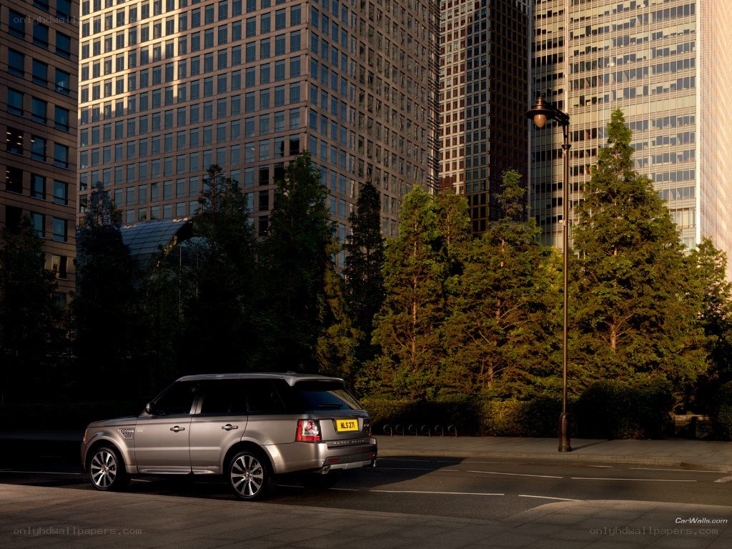 Silver SUV in city street