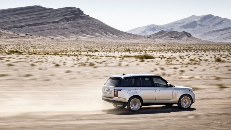 Silver Suv in Desert — Arid, Afternoon, Photograph