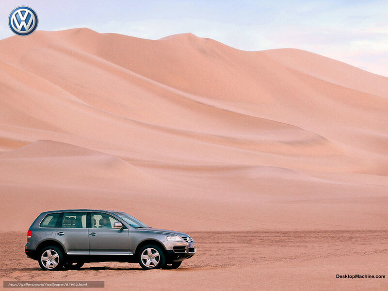 Silver Suv in Desert — Beige