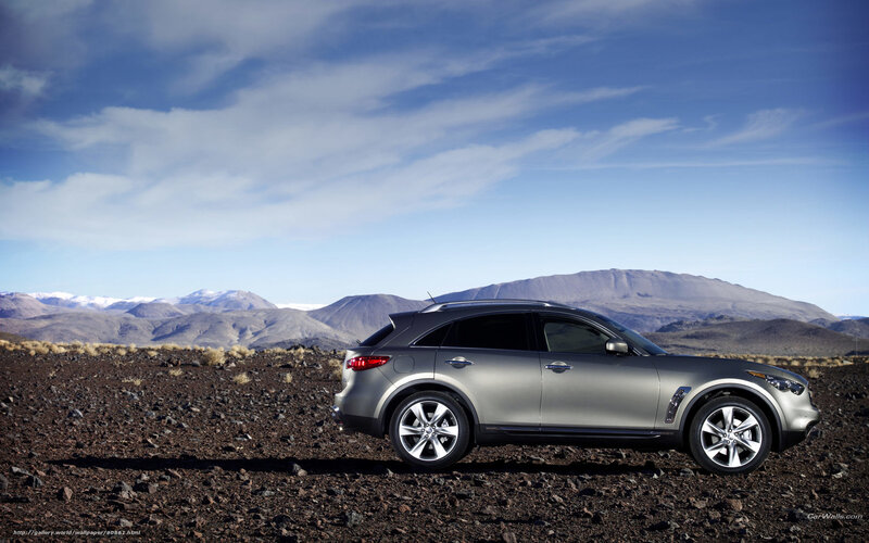 Silver Suv in Desert — Gray, Serene