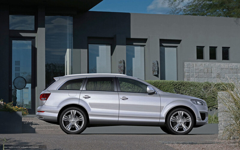 Silver Suv Parked — Calm