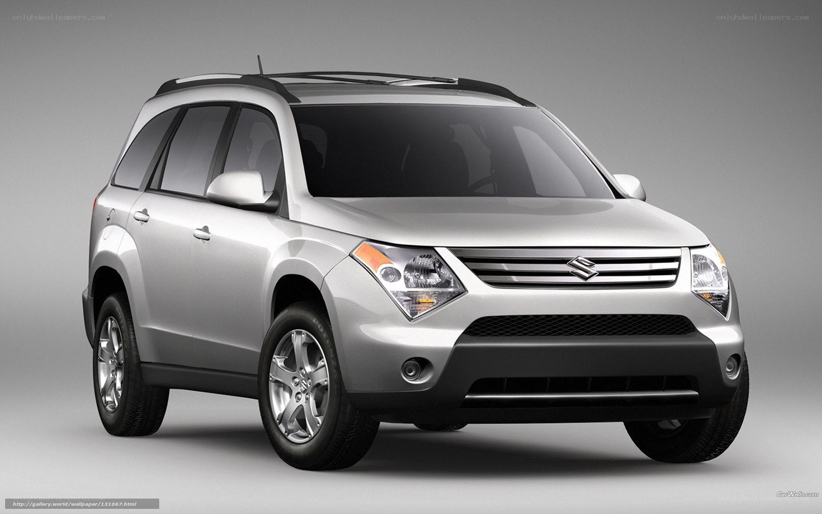 Silver Suzuki Grand Vitara