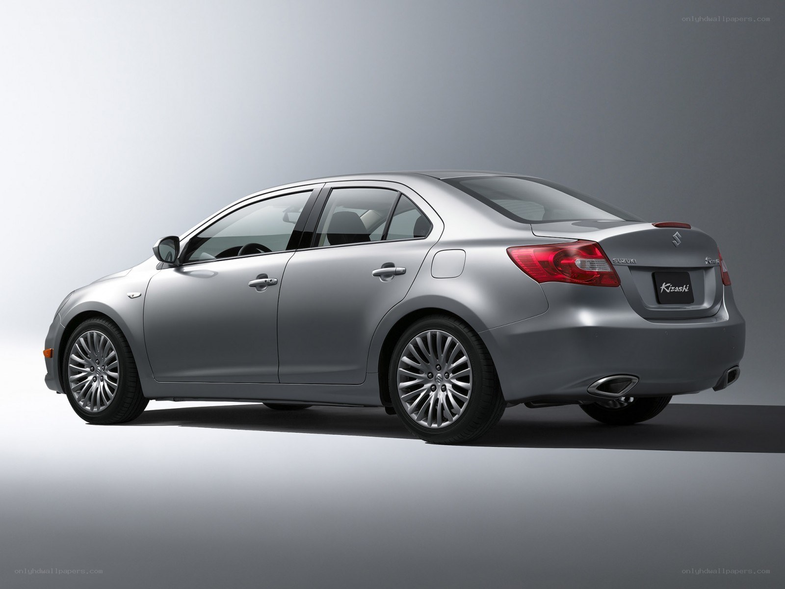 silver suzuki kizashi sedan