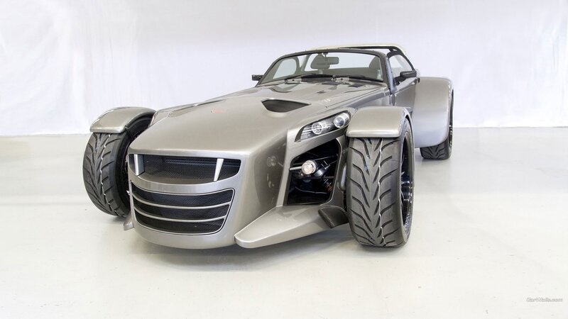 Silver Three-wheeled Car — Neutral