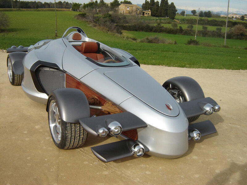 Silver Three-wheeled Car — Serene