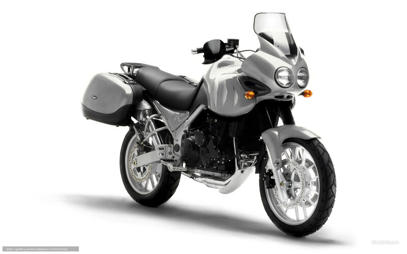 Silver Touring Motorcycle — Neutral, Photograph, Saddlebags, Windshield, Headlights