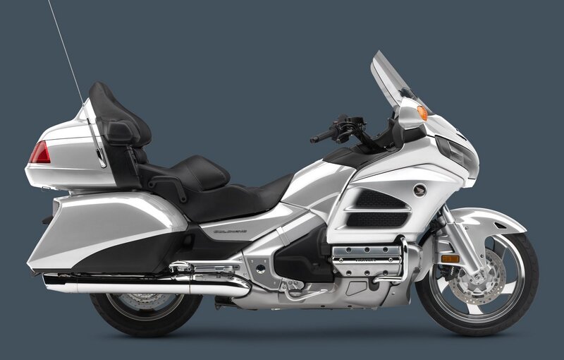 Silver Touring Motorcycle — Neutral, Photograph, Seat, Windshield
