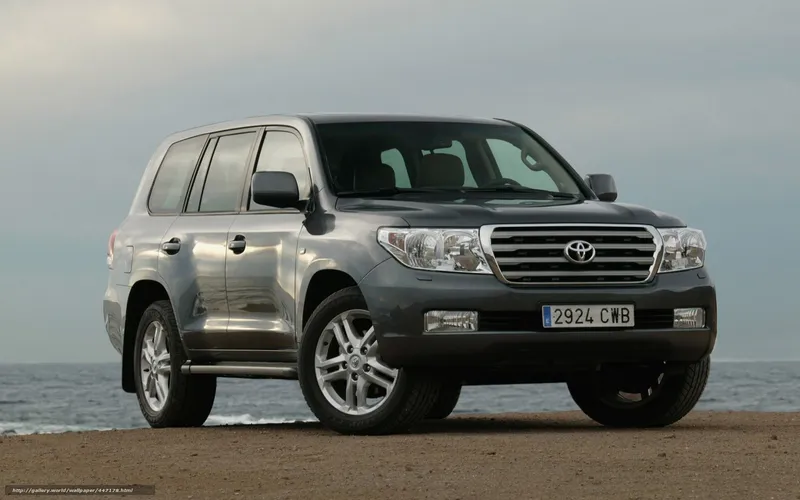 silver toyota land cruiser