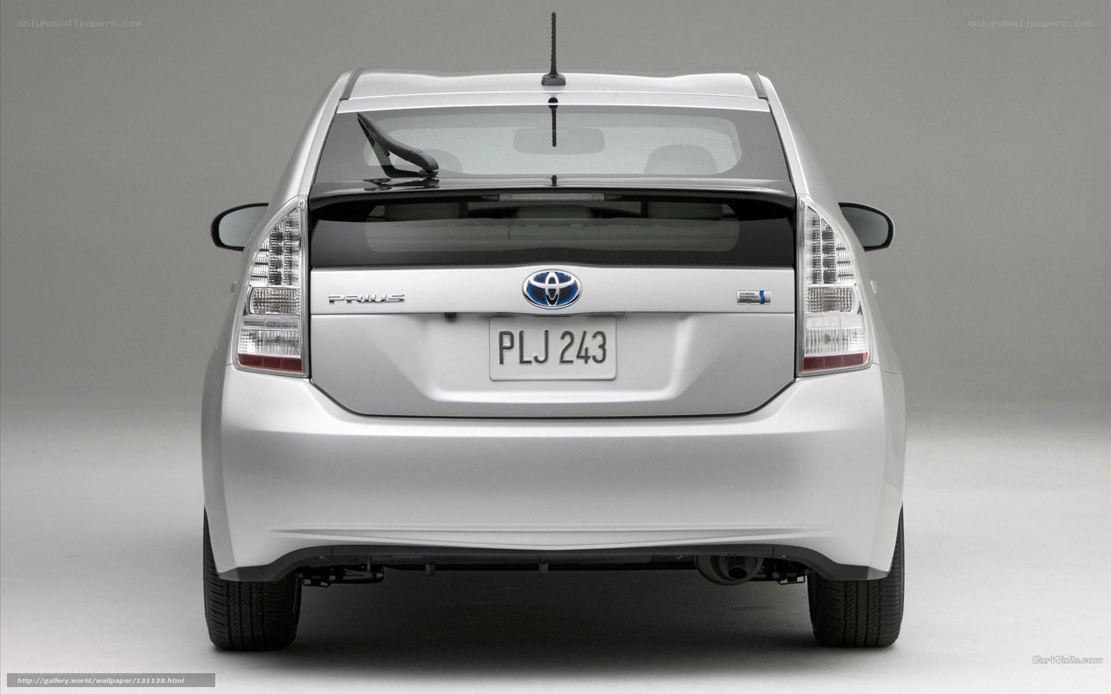 silver toyota prius rear view