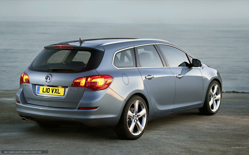 silver vauxhall astra station wagon
