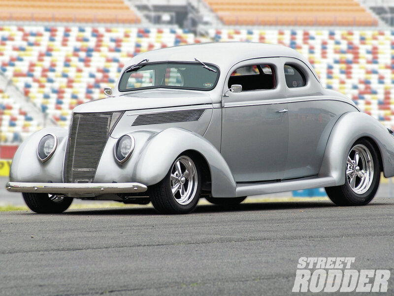 Silver Vintage Car — Gray, Calm
