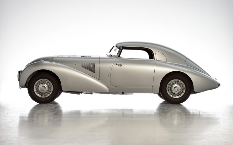 Silver Vintage Car — Neutral, Photograph, Wheels