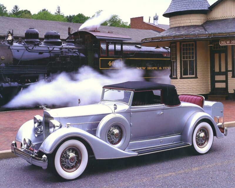 Silver Vintage Car — Nostalgic
