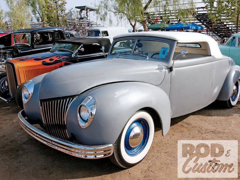 Silver Vintage Convertible — Gray