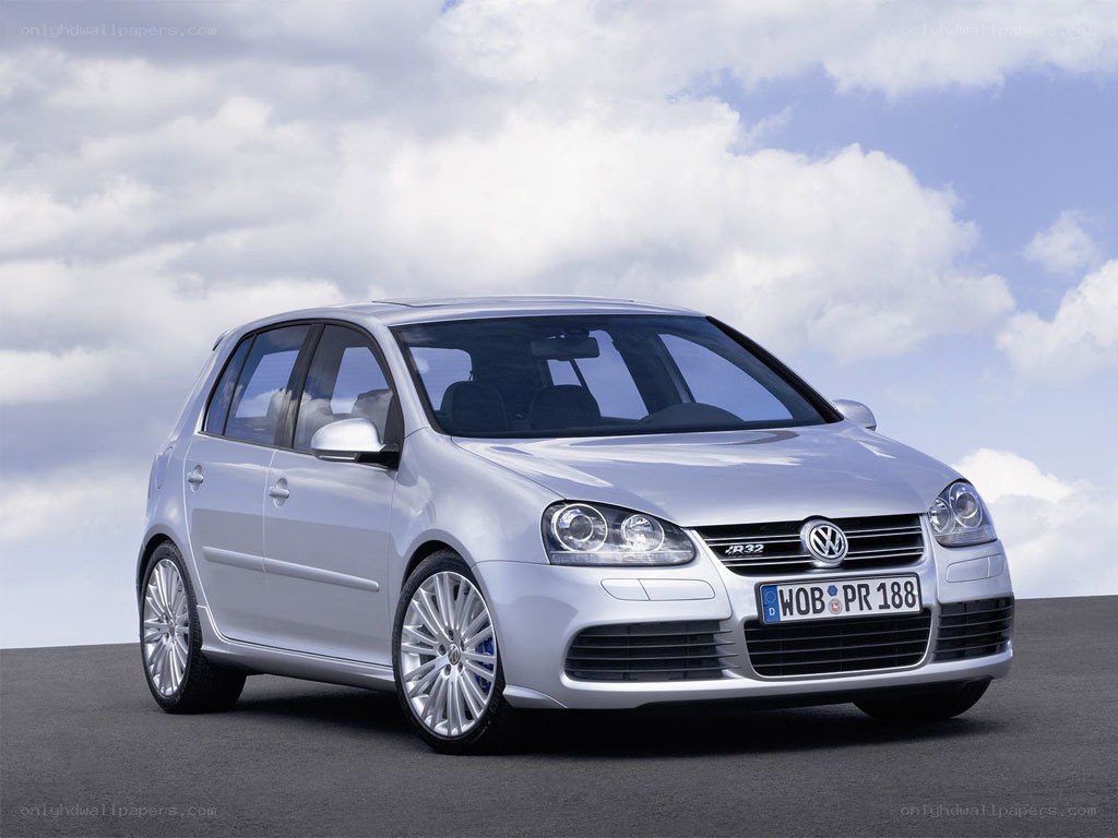 silver volkswagen golf r32
