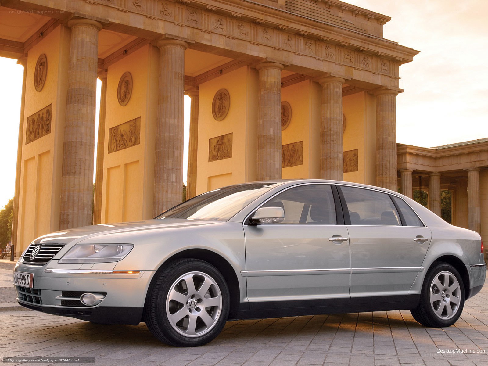 silver volkswagen phaeton