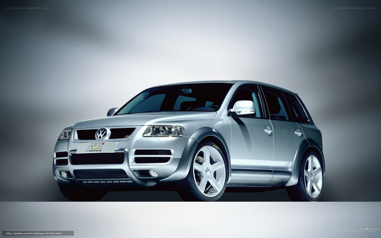 Silver Volkswagen Touareg