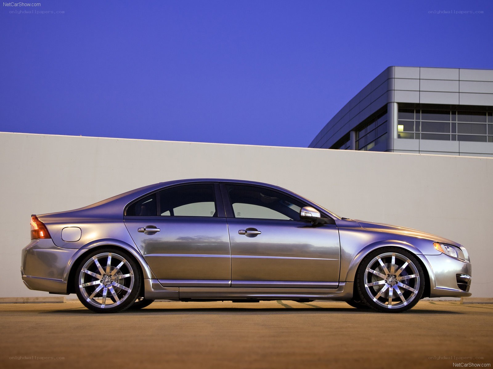 silver volvo s80 sedan