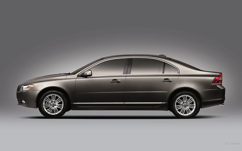 silver volvo sedan