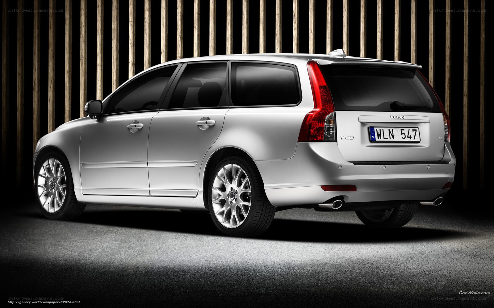 silver volvo v50 station wagon