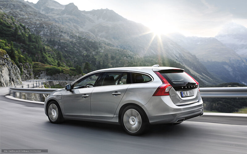 Silver Volvo V60 — Serene