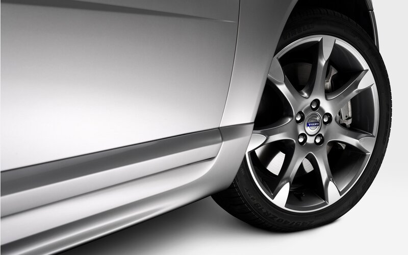 silver volvo wheel close-up