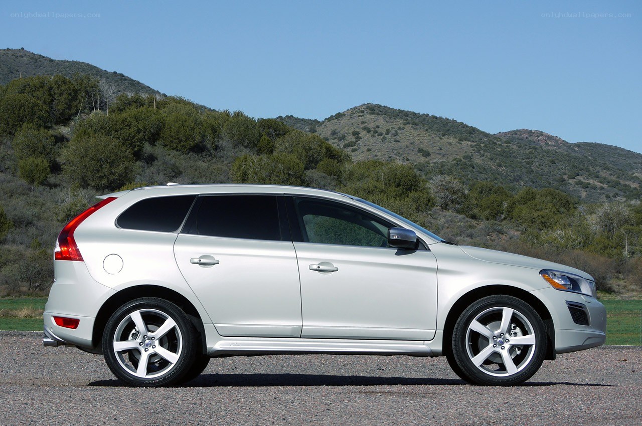 silver volvo xc60 suv