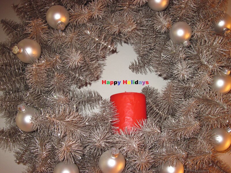 Silver Wreath with Candle — Festive