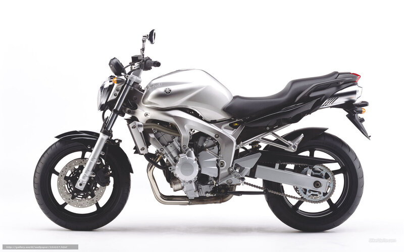 silver yamaha motorcycle