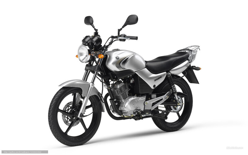Silver Yamaha Motorcycle — Neutral, Photograph, Black Seat