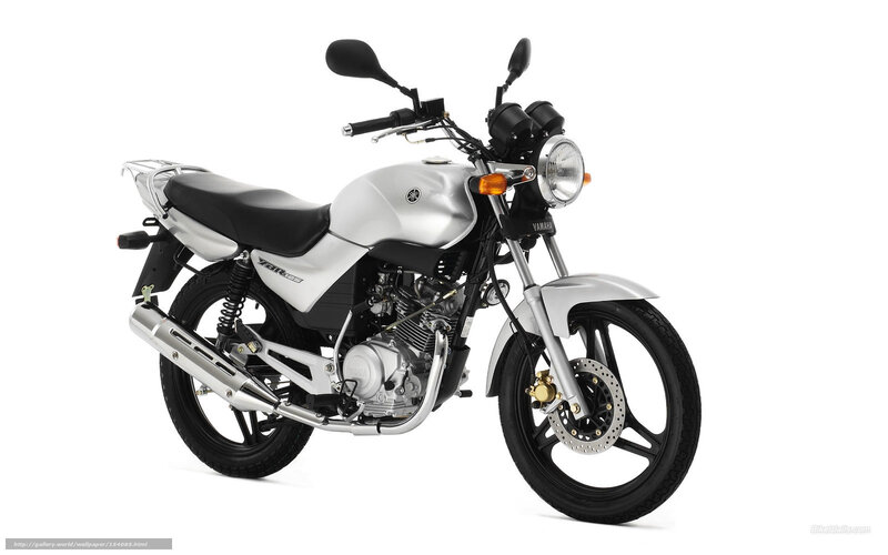 Silver Yamaha Motorcycle — Neutral, Photograph, Seat, Headlight