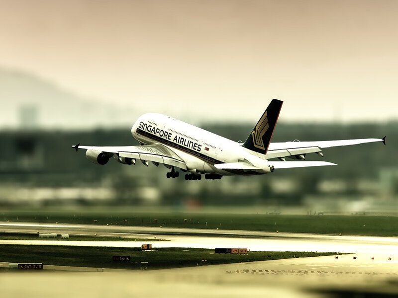 Singapore Airlines A380 — White, Dynamic