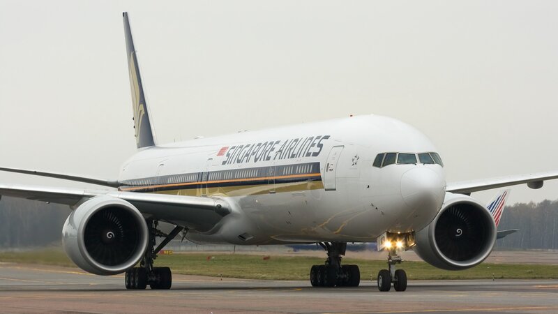 Singapore Airlines Boeing 777 on runway