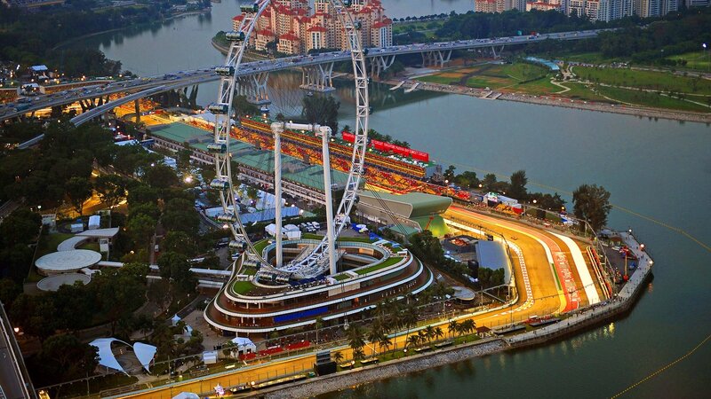 Singapore Flyer and race track