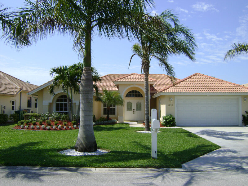 Single-family House — Green, Serene, Afternoon, Photograph