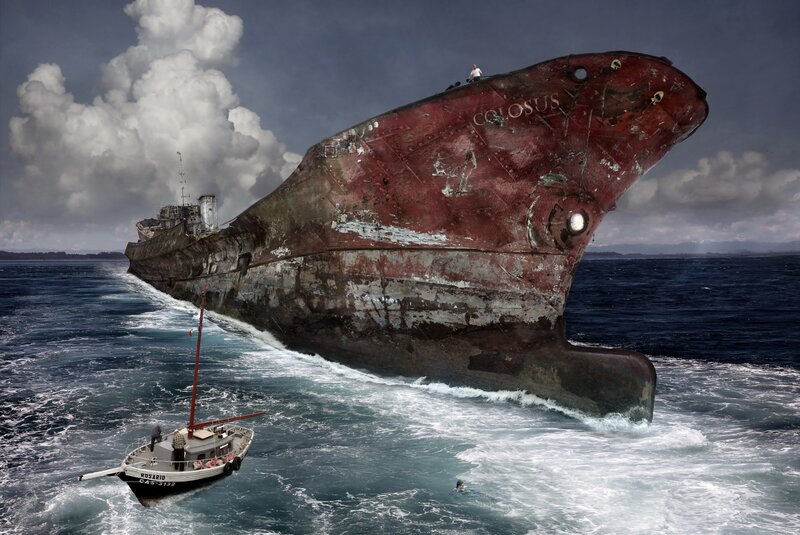 Sinking Ship in Ocean — Red