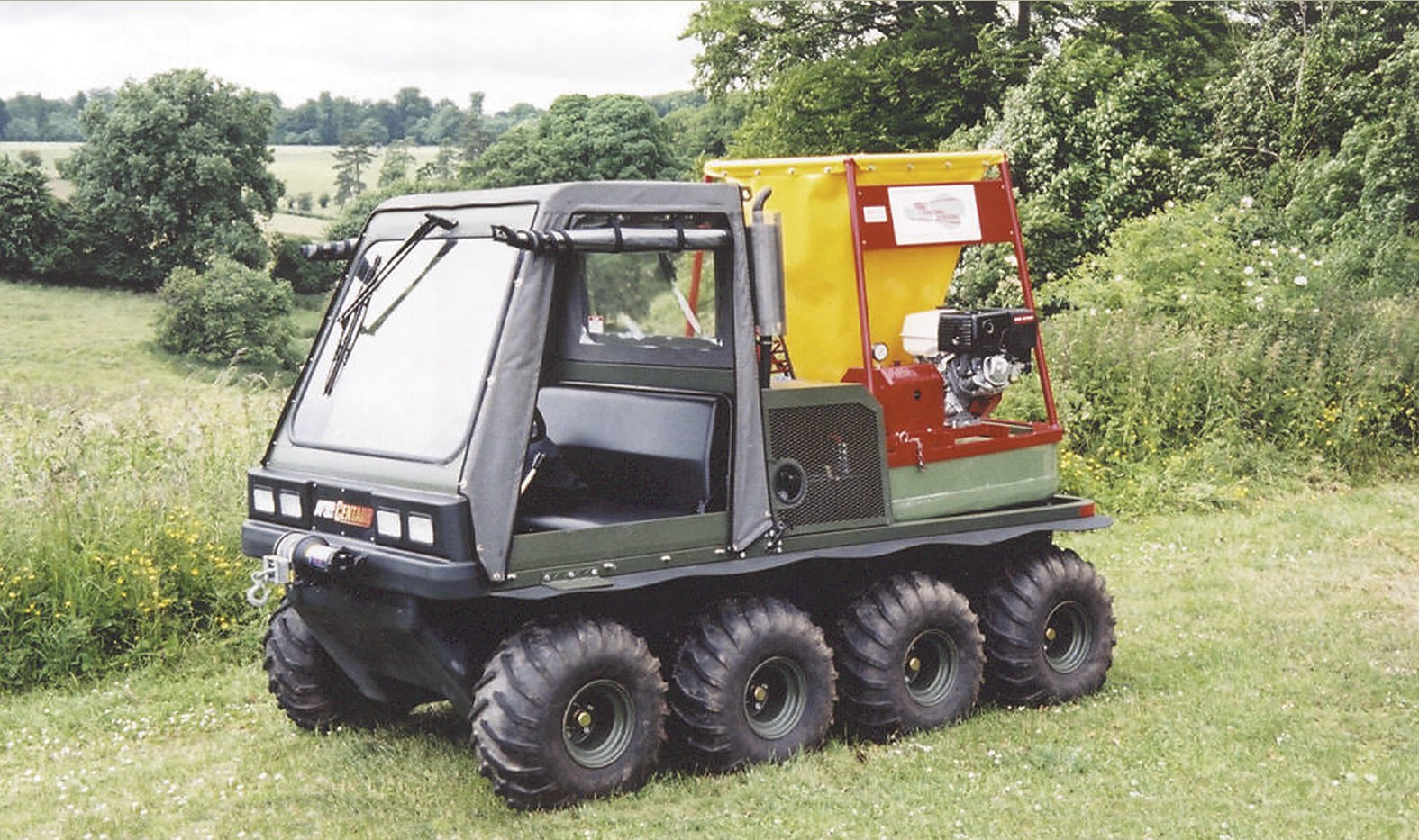 six-wheeled utility vehicle