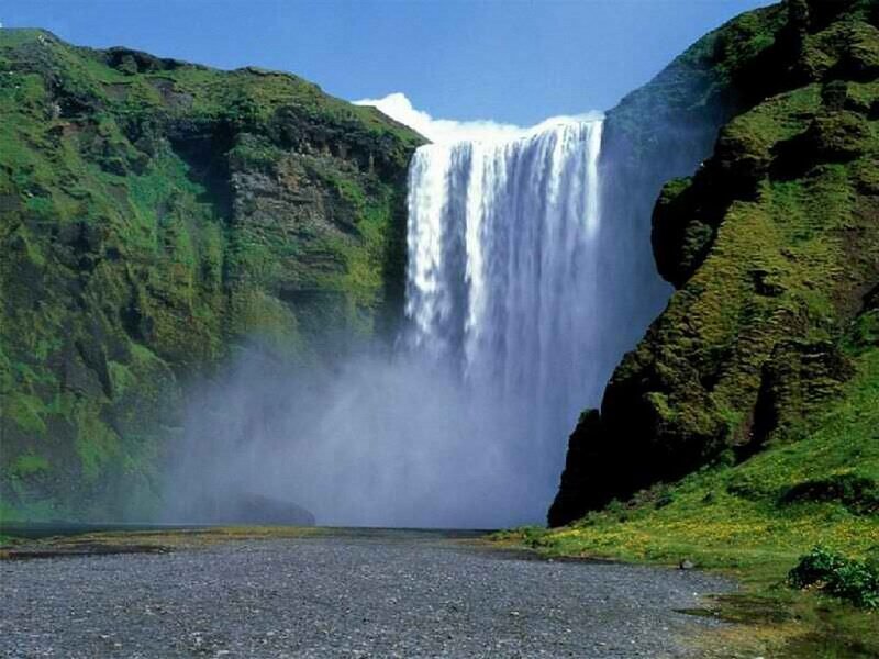 Skógafoss Waterfall — Green, Dramatic