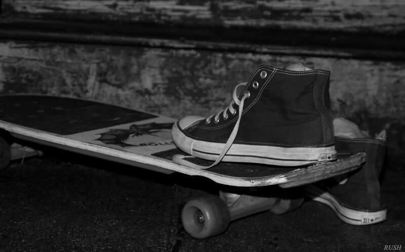 Skateboard with Sneakers — Black, Gritty