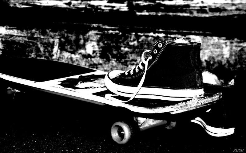 Skateboard with Sneakers — Black