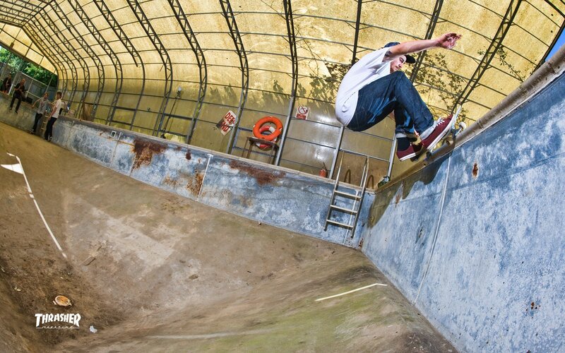 Skater in Pool