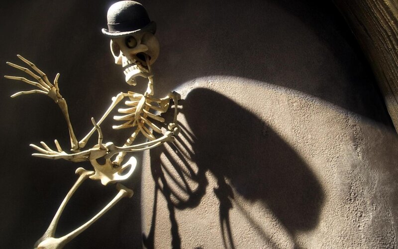 Skeleton in Bowler Hat — Brown, Dramatic