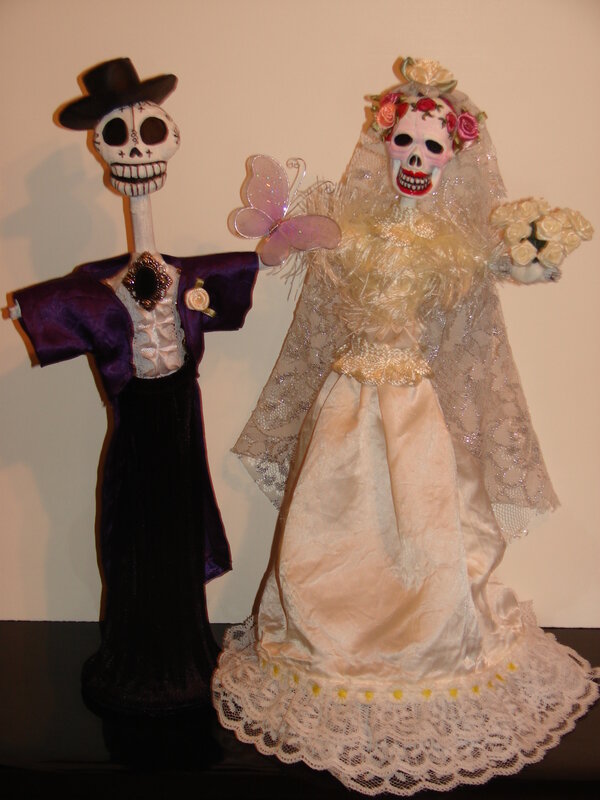 skeleton wedding couple figurines