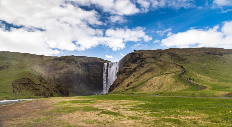 Skogar Waterfall — Green, Serene