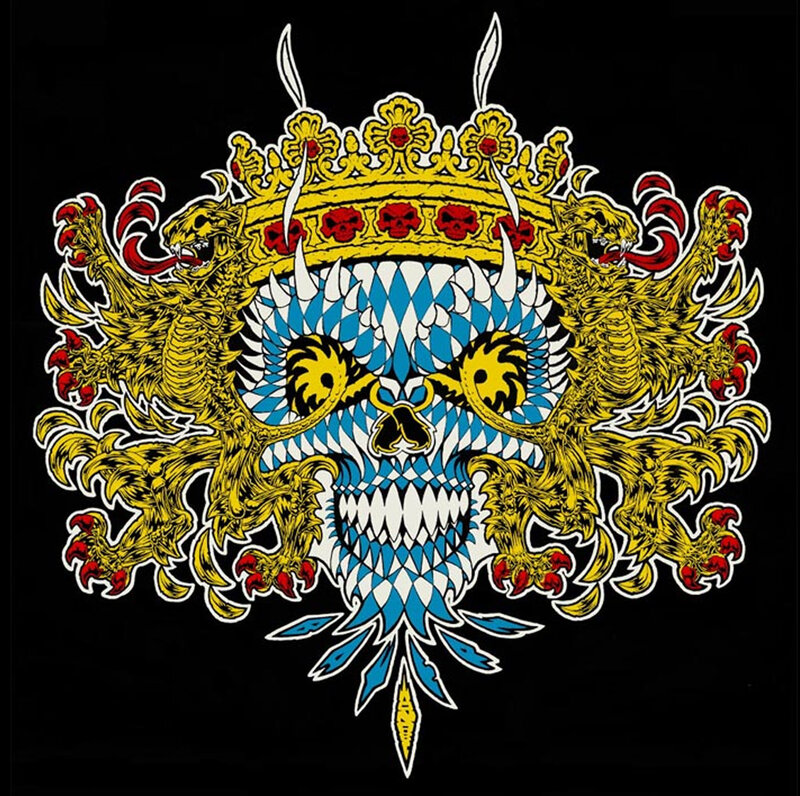 skull and lion crest design