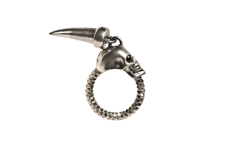 skull ring with spike