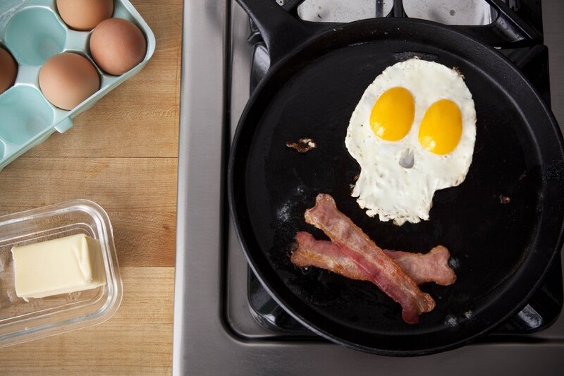 Skull-shaped Fried Egg