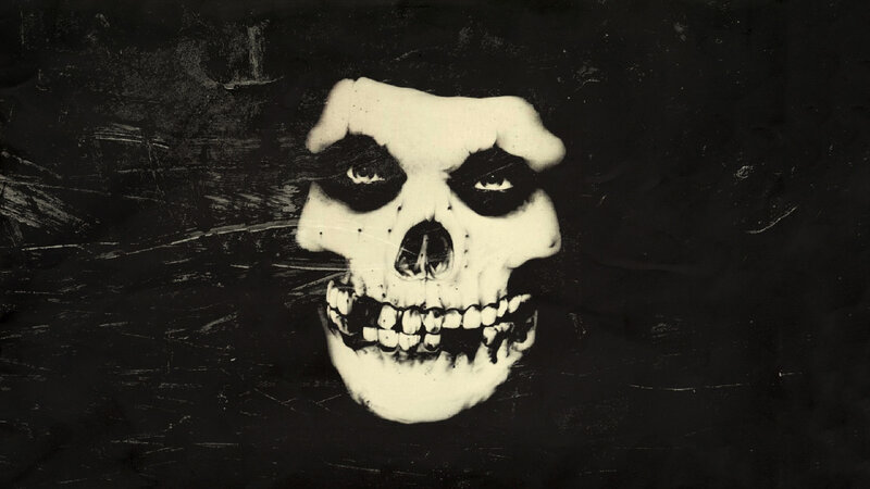 Skull with Dark Eye Makeup — Black