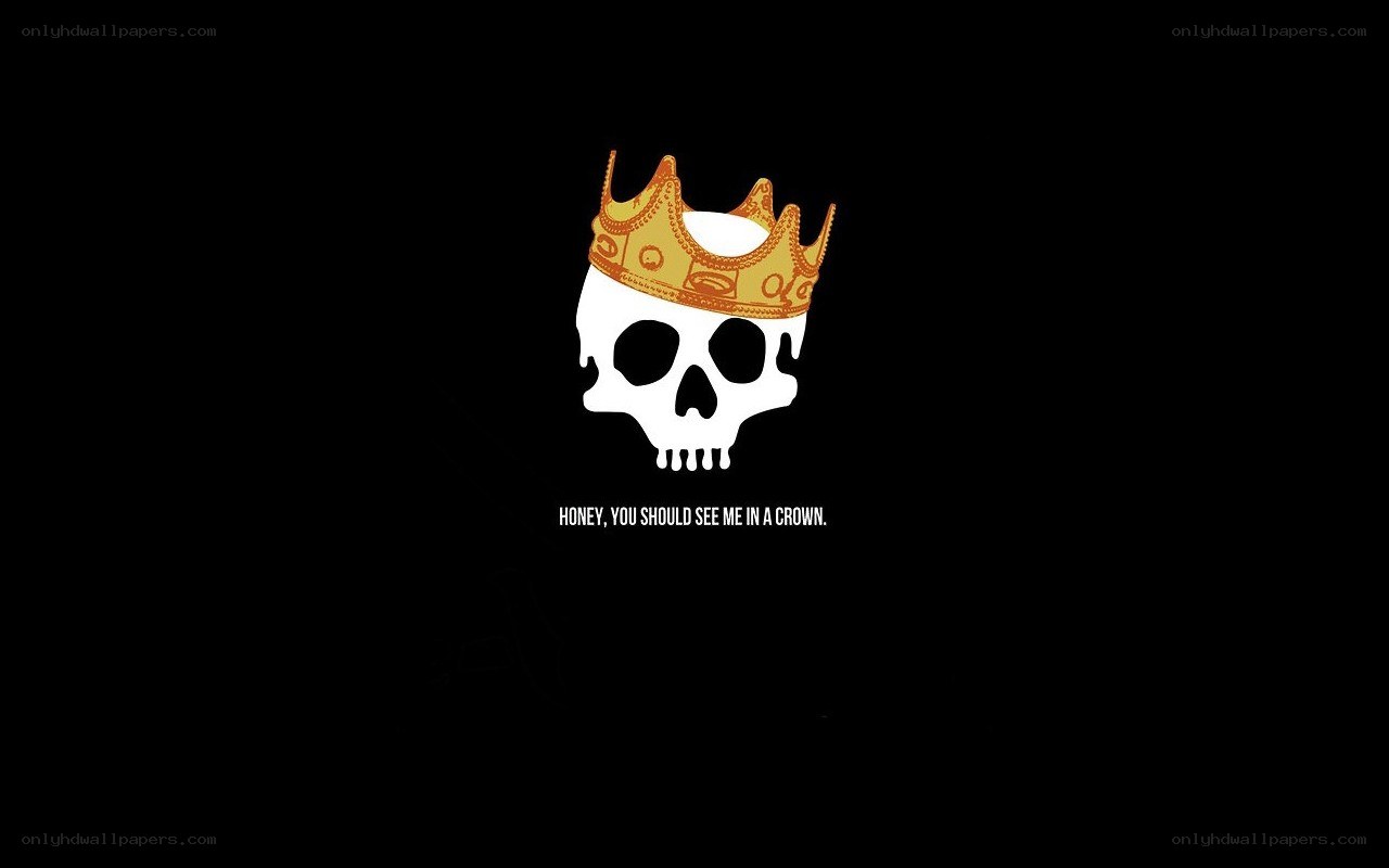 skull with golden crown