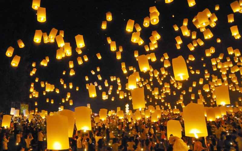 Sky Lanterns at Night — Yellow